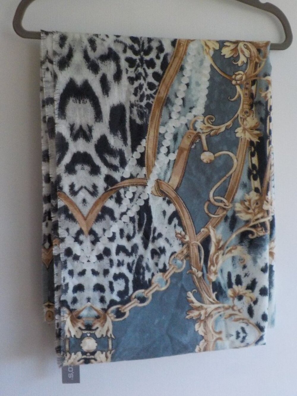 Chico's Scarf - Oblong - NWT - "Iced Sage" -  27 X 74 - (2557)
